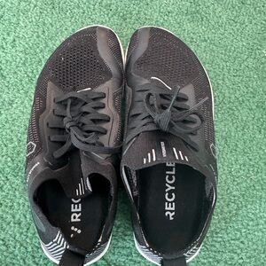 Vivo Barefoot women 39 black and white primus lite knit